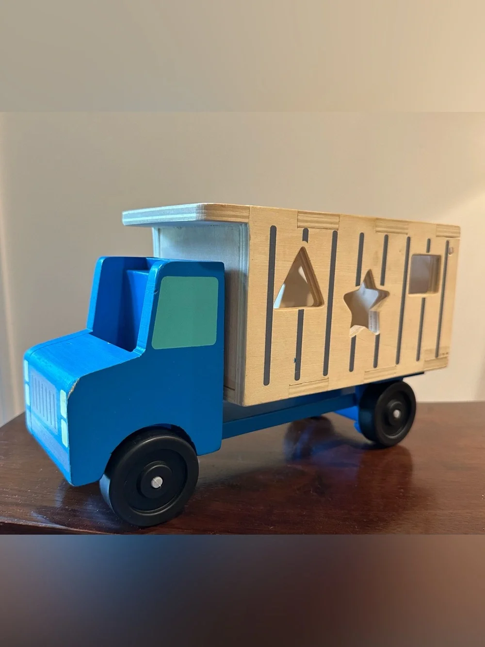 Melissa & Doug • wooden dump truck with reptiles instead of shapes • toy • kids